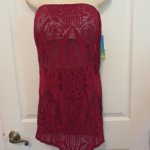 Luxe by Lisa Vogel Other - NWT - LUXE 2 pc. swimsuit - sz 10 - MSRP $118.00 Luxe by Lisa Vogel Other - NWT - LUXE 2 pc. swimsuit - sz 10 - MSRP $118.00